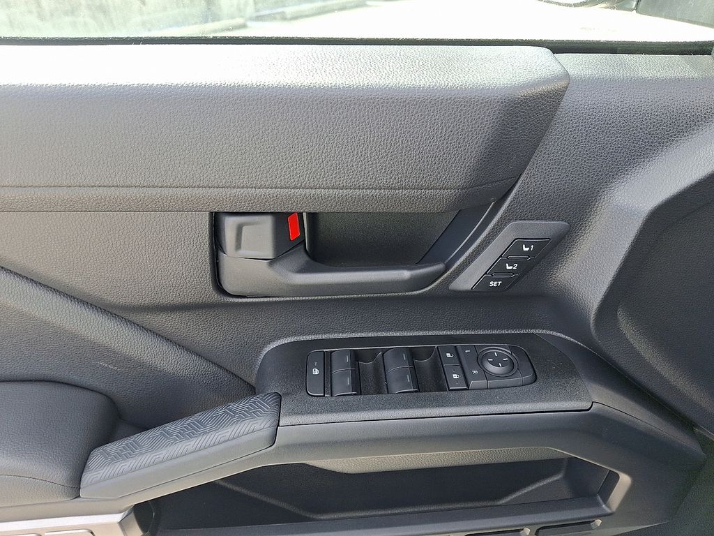 Thumbnail: 2025 Toyota 4Runner - 15