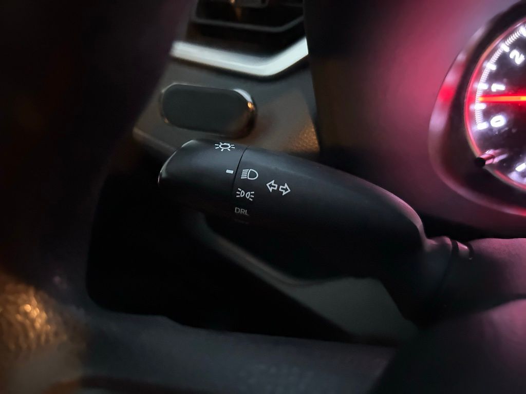 Thumbnail: 2019 Toyota RAV4 - 21