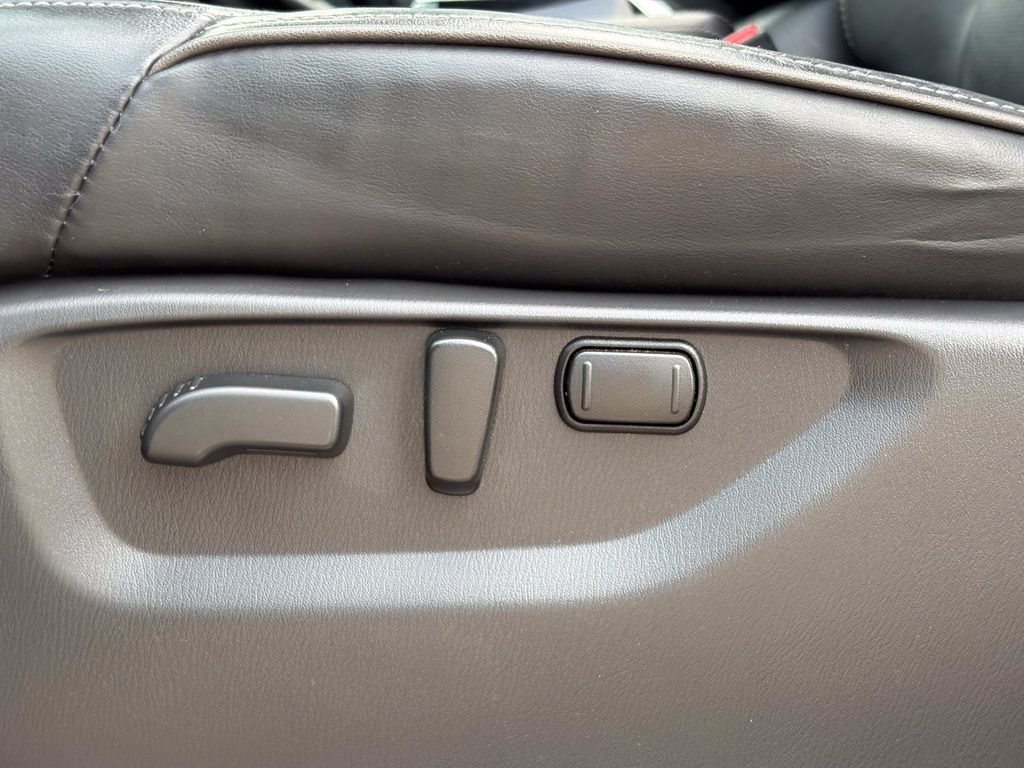 2022 INFINITI QX80 LUXE Black at AutoSavvy Houston Northwest