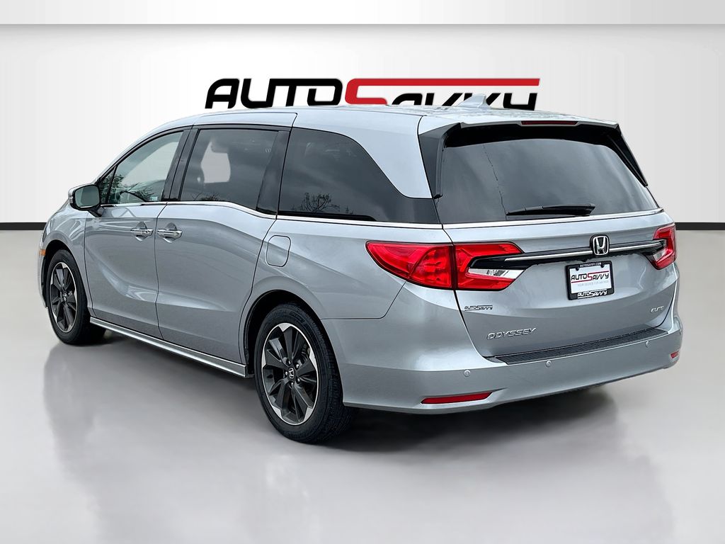 Used 2024 Silver Honda Elite image 5