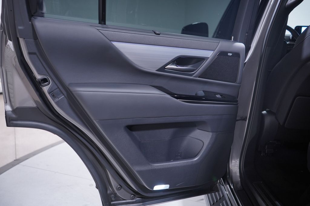 Thumbnail: 2024 Lexus LX - 15