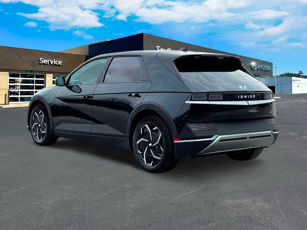 New 2024 Black Hyundai SEL image 5