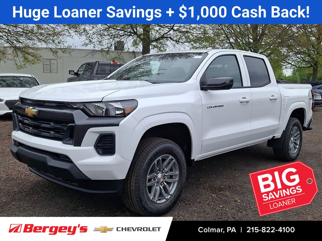 Summit White 2026 Chevrolet Colorado Pickup Truck Four-Wheel Drive 8-Speed Automatic