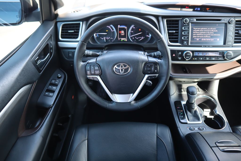 Thumbnail: 2019 Toyota Highlander - 10