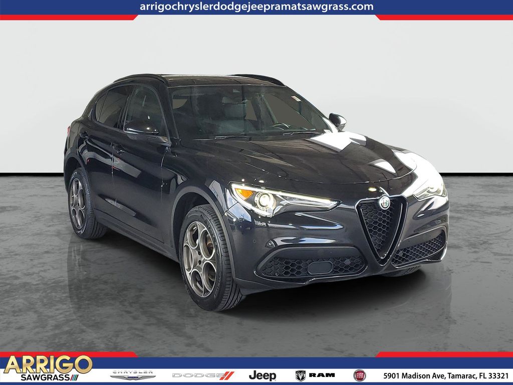 2023 Alfa Romeo Stelvio Sprint