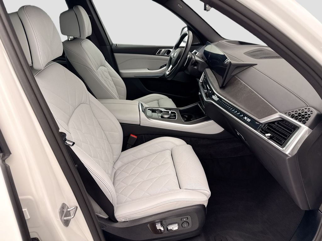 Thumbnail: 2026 BMW X5 - 19