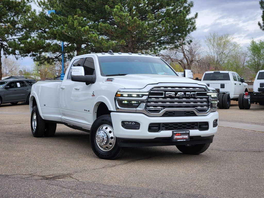 Bright White Clearcoat 2025 RAM 3500 Limited Crew Cab LB DRW 4WD Pickup Truck Four-Wheel Drive 8-Speed Automatic