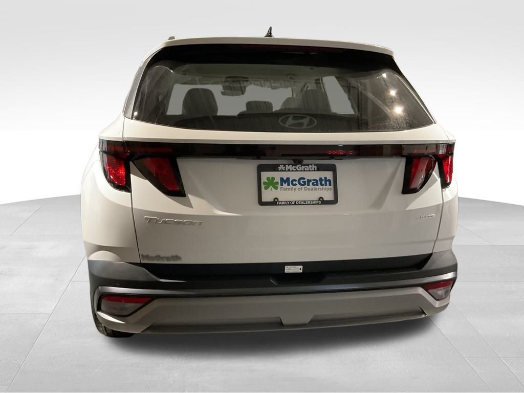 New 2026 White Hyundai SEL image 4