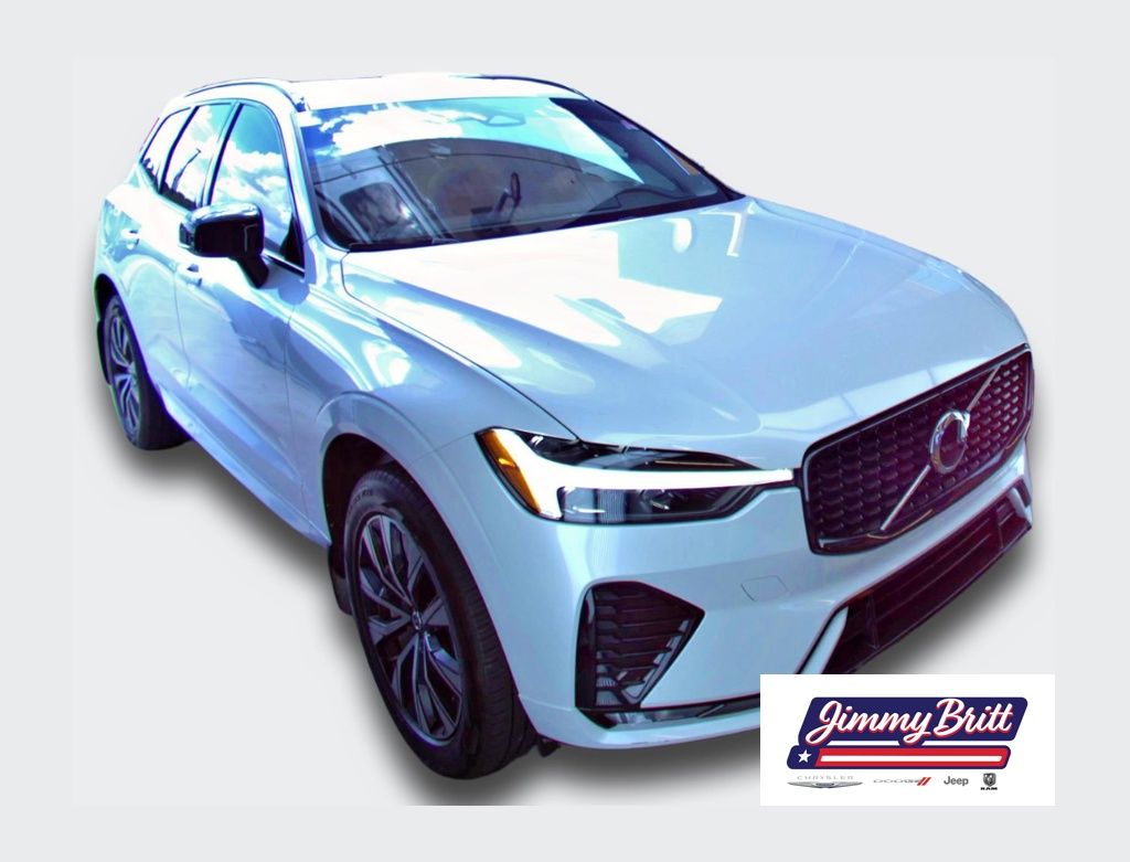 Crystal White Metallic 2025 Volvo XC60 B5 Core Dark Theme AWD SUV / Crossover All-Wheel Drive Automatic