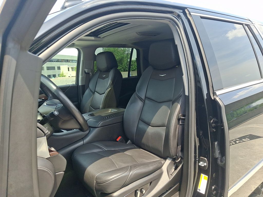 Thumbnail: 2018 Cadillac Escalade - 5