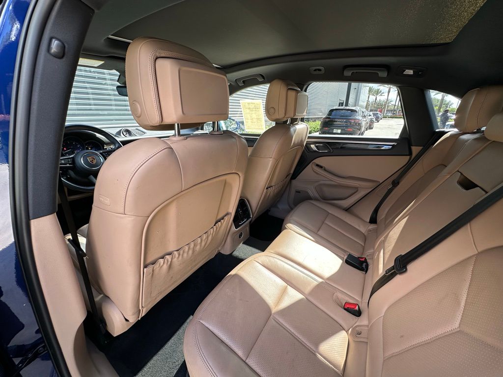 2023 Porsche Macan  31
