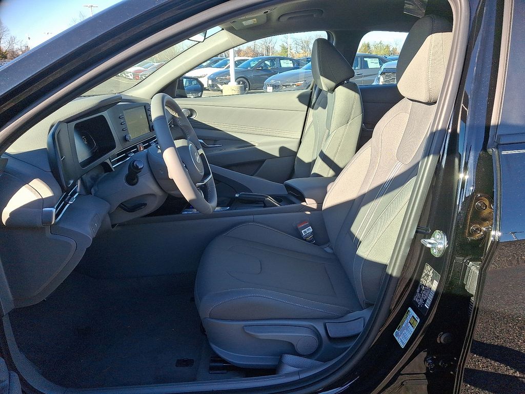 Thumbnail: 2026 Hyundai Elantra - 6