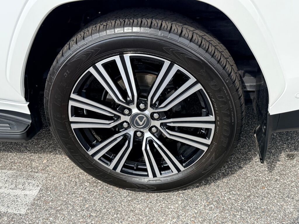 Thumbnail: 2025 Lexus LX - 9