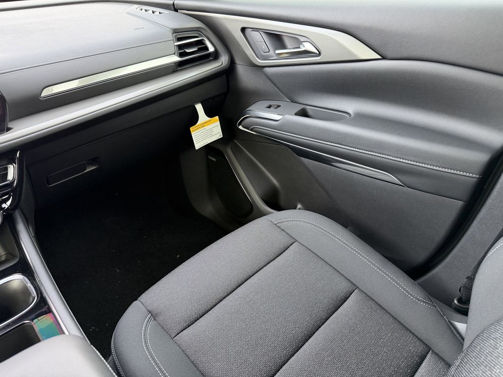 new 2026 Chevrolet Traverse car, priced at $42,995