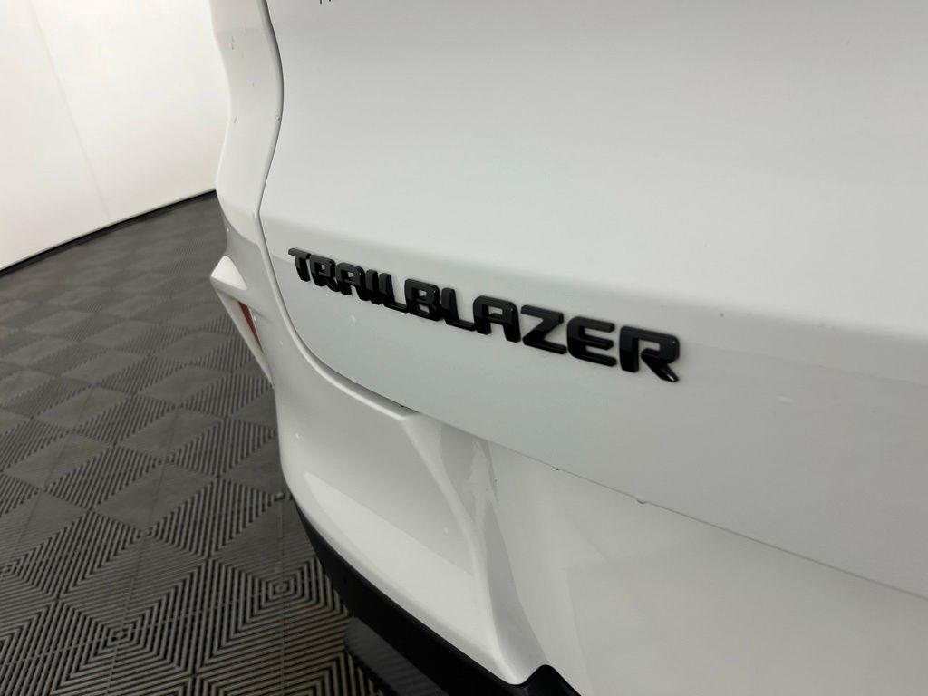 Thumbnail: 2024 Chevrolet TrailBlazer - 19