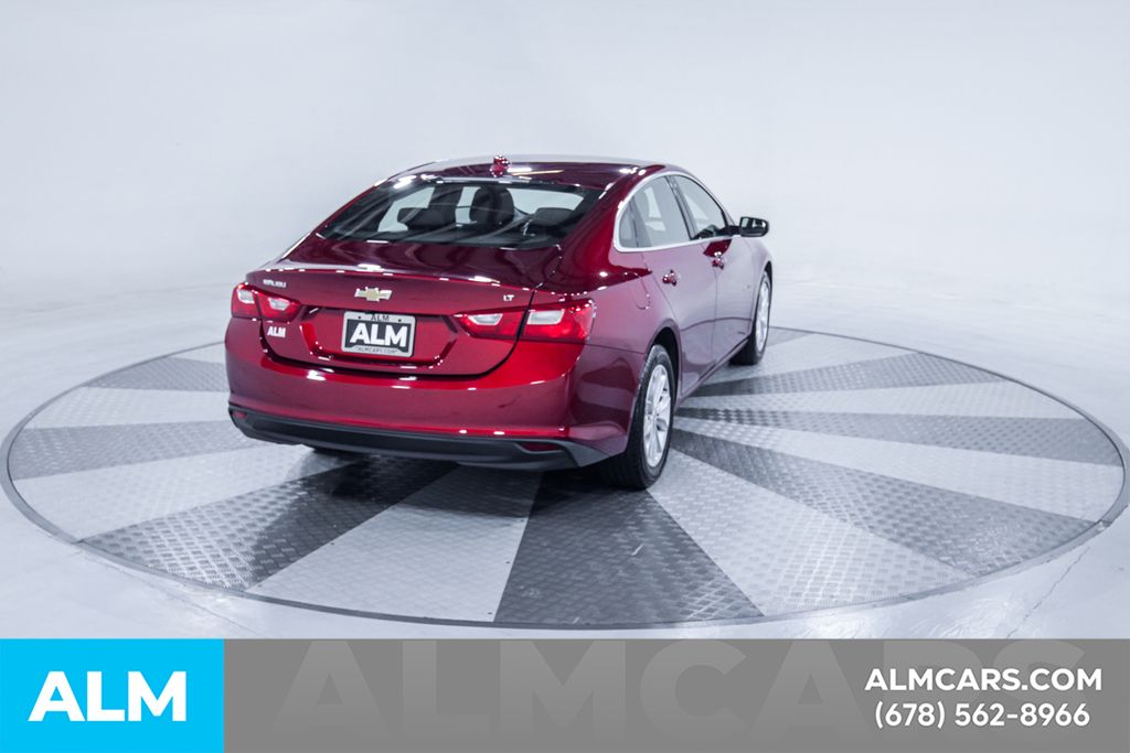Used 2025 Red Chevrolet LT image 9