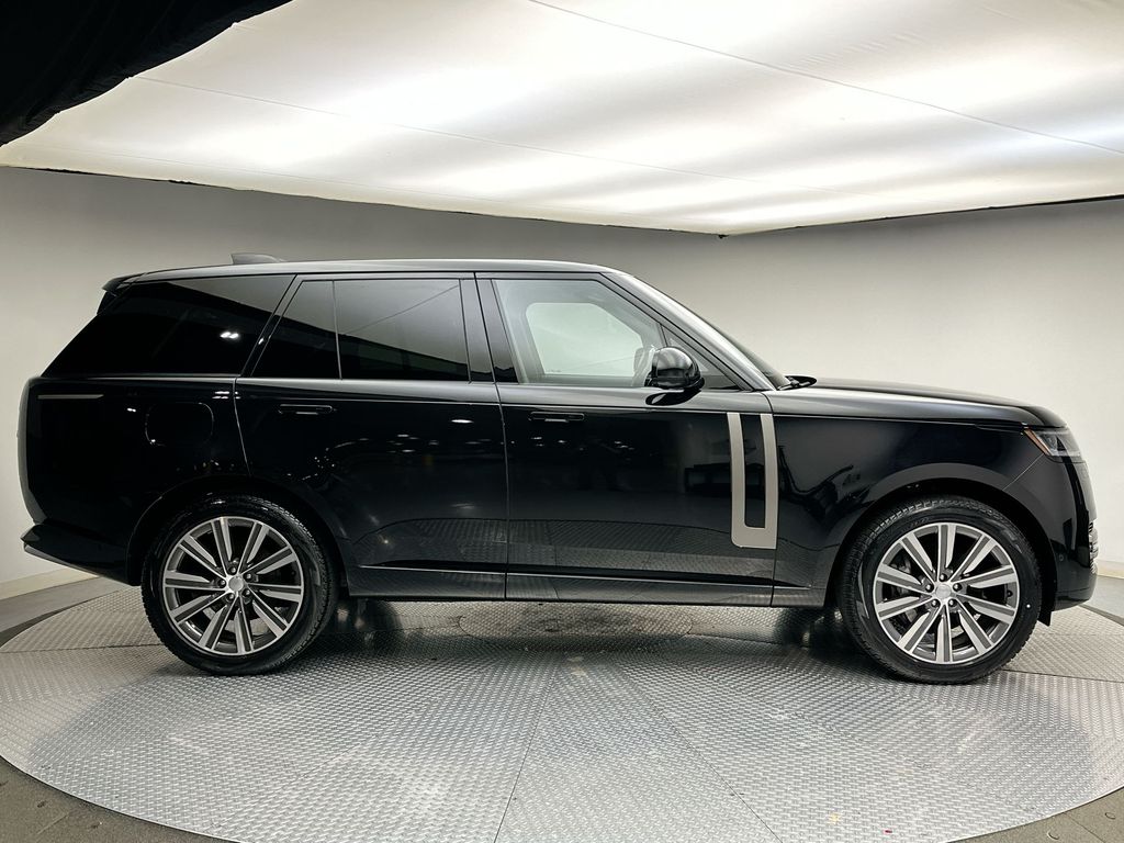 Thumbnail: 2023 Land Rover Range Rover - 4