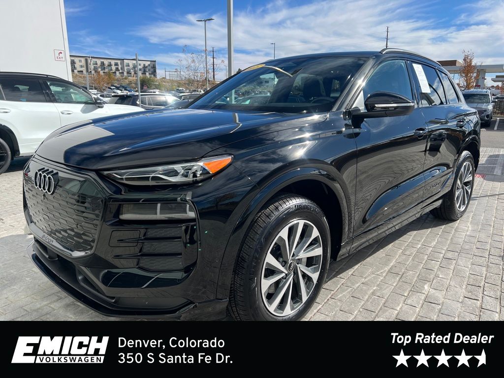 2025 Audi Q6 e-tron quattro Premium