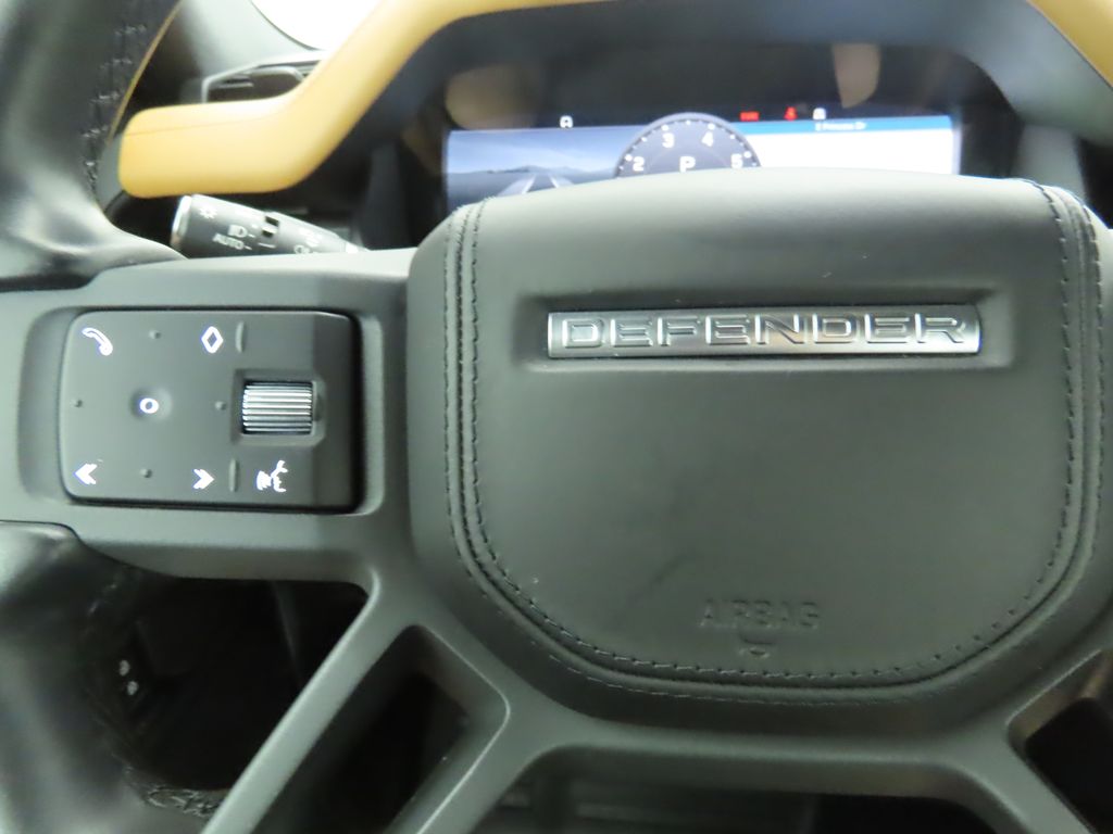 2023 Land Rover Defender 90 11