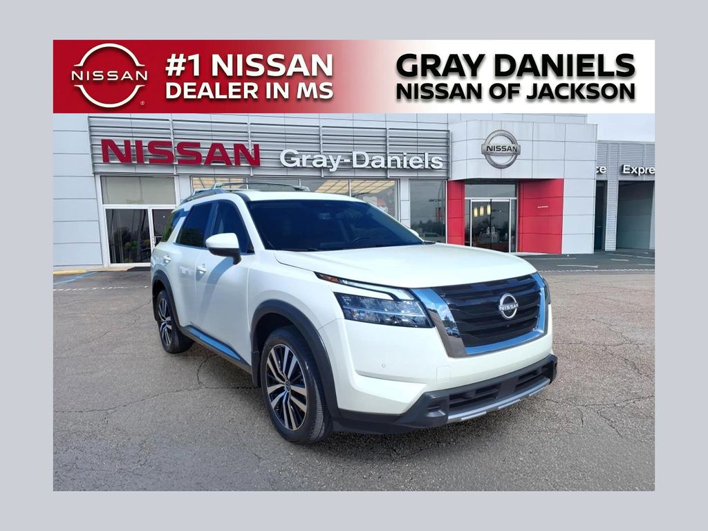 2024 Nissan Pathfinder Platinum FWD