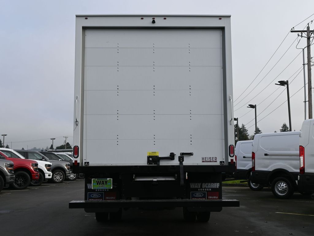2024 Isuzu NPR HD 