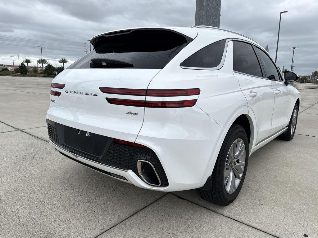 Thumbnail: 2023 Genesis GV70 - 11