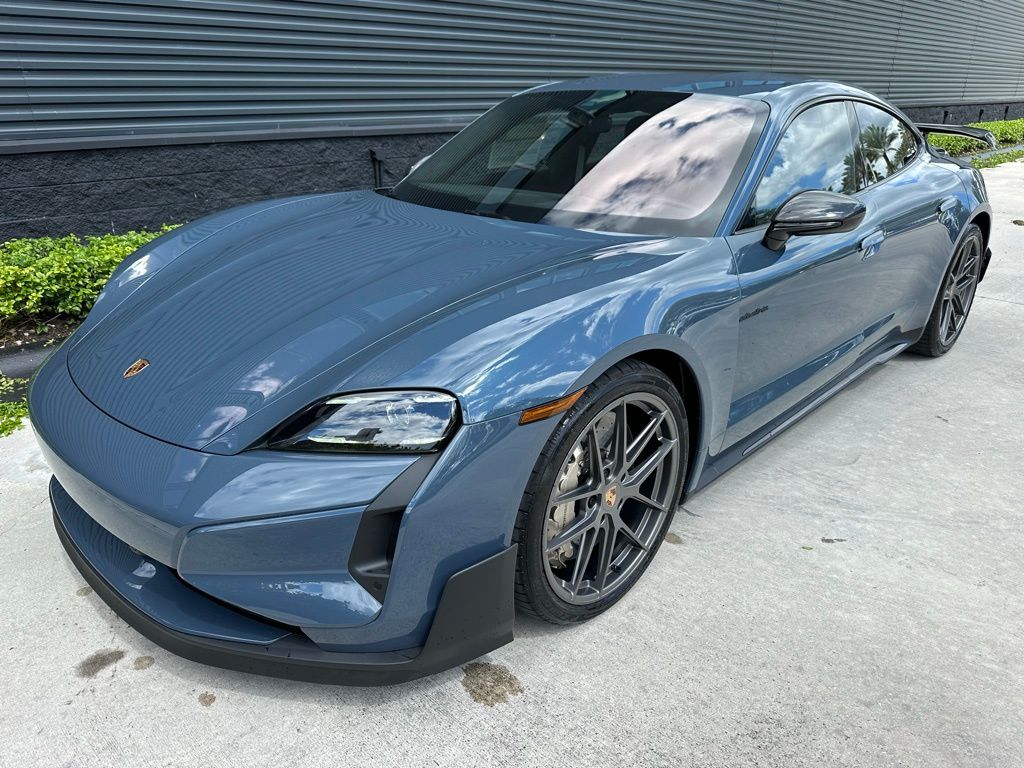 Thumbnail: 2025 Porsche Taycan - 7