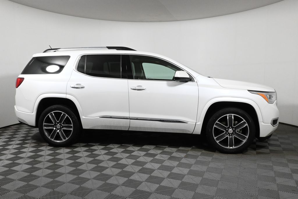 2018 GMC Acadia Denali 8