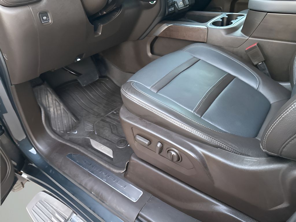 Used Car 2022 Gmc Sierra 2500hd  Denali For Sale Under $70,000 In Austin, Texas