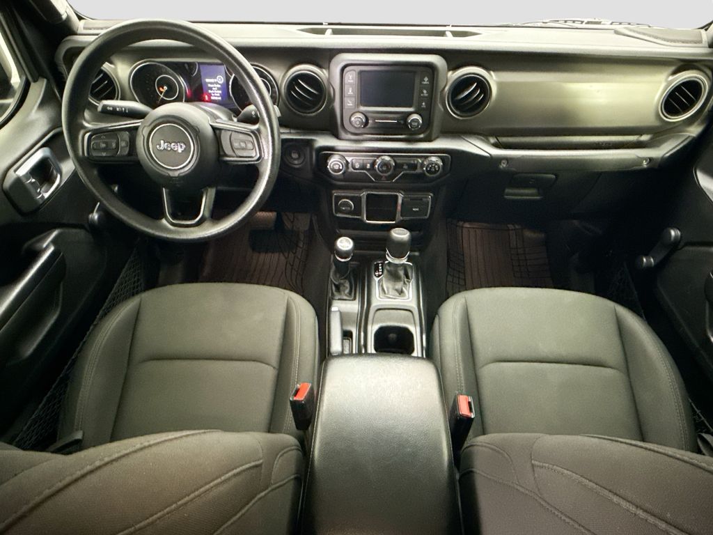 Thumbnail: 2021 Jeep Gladiator - 13