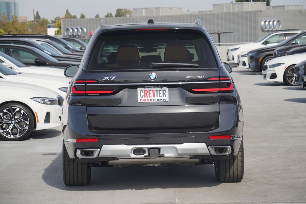 2025 BMW X7 xDrive40i 6