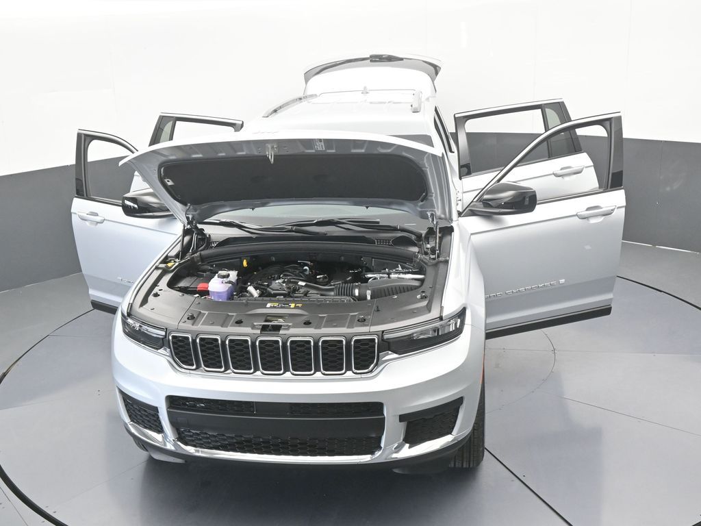 New 2026 Silver Zynith Jeep Laredo image 66