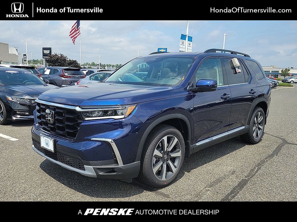 2025 Honda Pilot Touring Hero Image