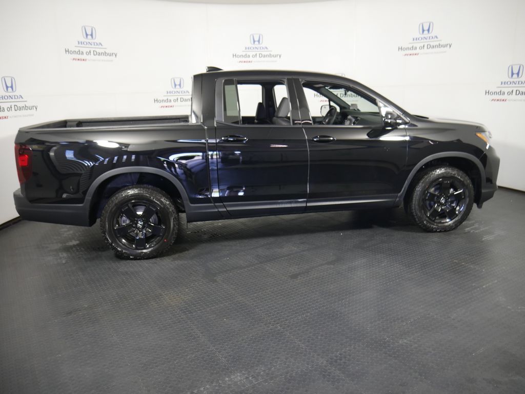 2025 Honda Ridgeline Black Edition 3