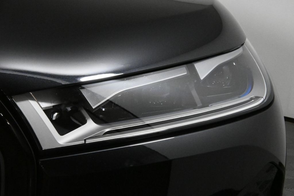 Thumbnail: 2025 BMW iX - 11