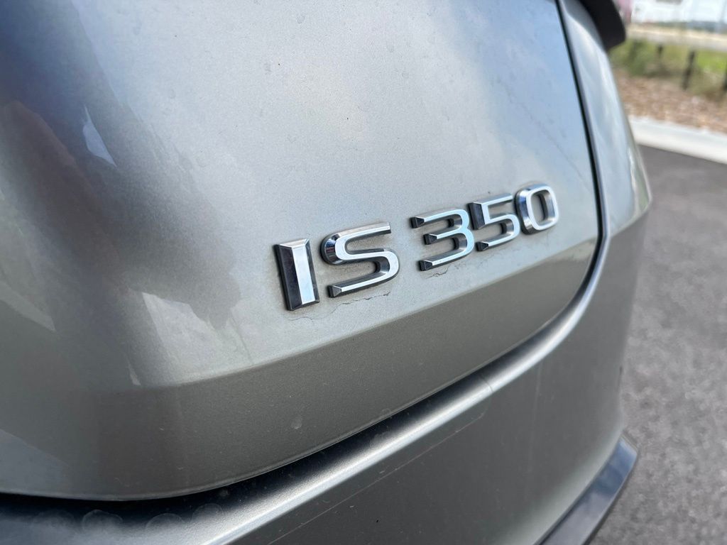 Thumbnail: 2021 Lexus IS - 9
