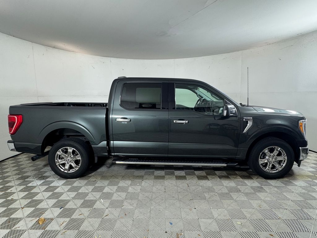 Used 2021 Gray Ford XLT image 2