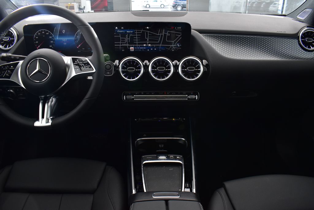 Thumbnail: 2025 Mercedes-Benz GLA - 23