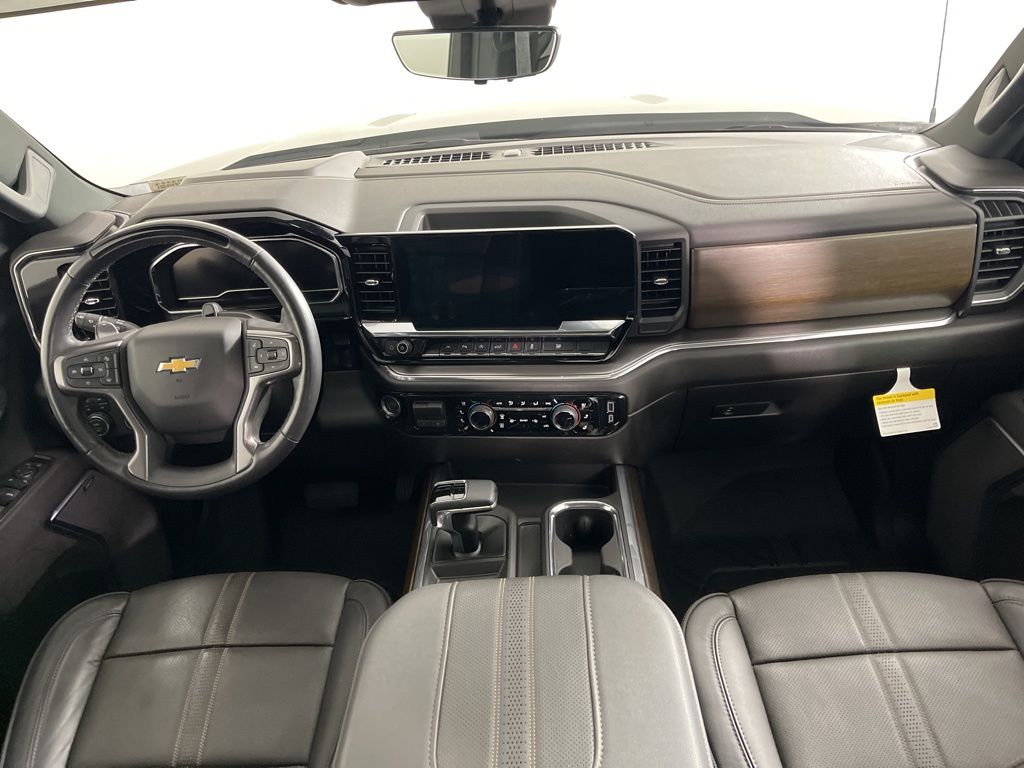 Thumbnail: 2025 Chevrolet Silverado 1500 - 20