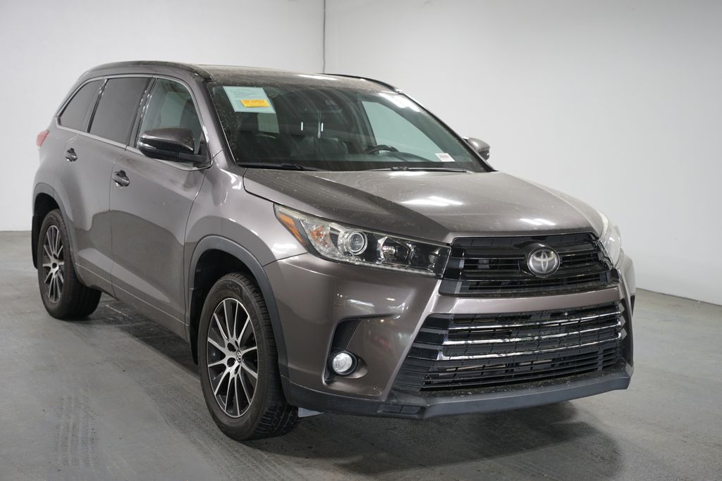Thumbnail: 2018 Toyota Highlander - 3