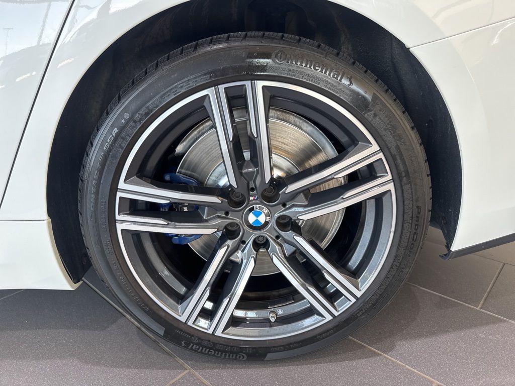 Thumbnail: 2022 BMW 8 Series - 11