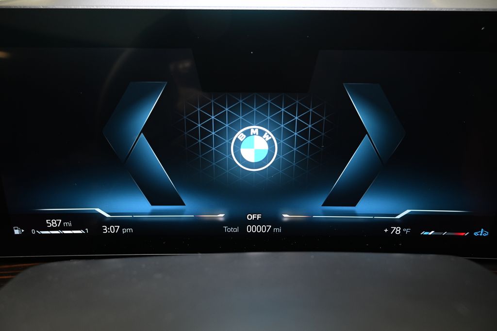 2026 BMW X7 xDrive40i 27