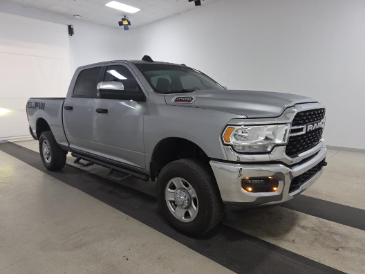 2022 RAM 2500 Big Horn Crew Cab 4WD