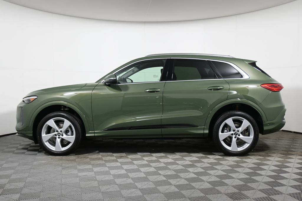 Thumbnail: 2025 Audi Q5 - 2