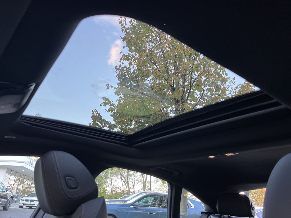 Thumbnail: 2025 BMW i4 - 22