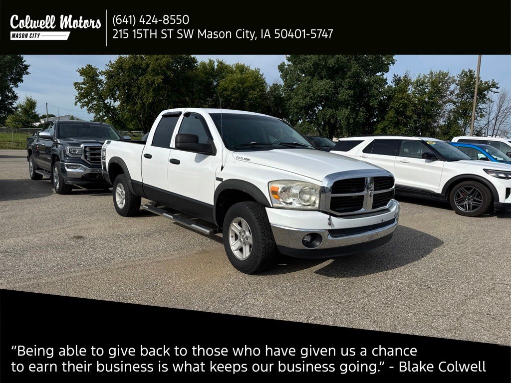 Bright White Clearcoat 2008 Dodge RAM 1500 Pickup Truck Four-Wheel Drive 5-Speed Automatic
