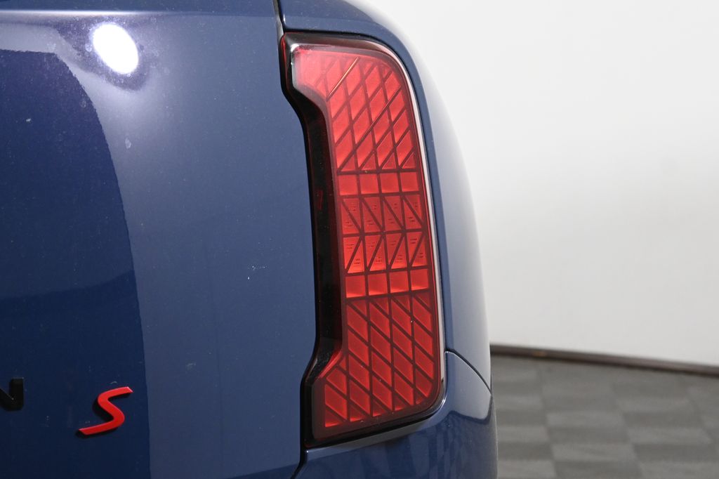 Thumbnail: 2027 MINI Cooper Countryman - 13