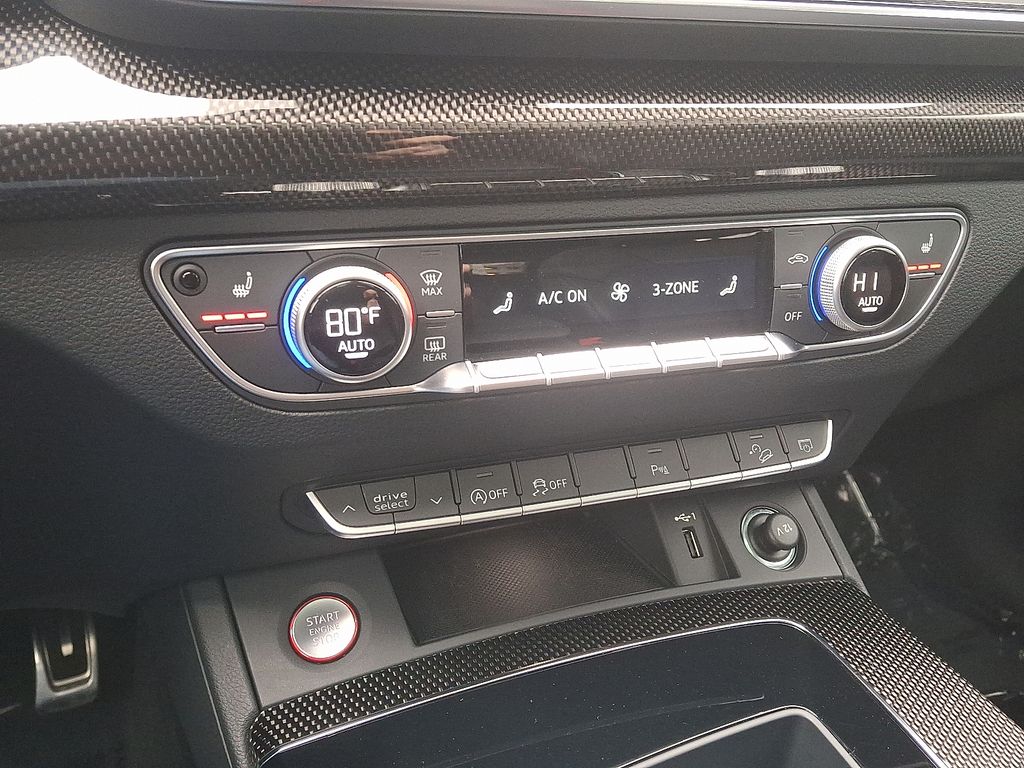 Thumbnail: 2023 Audi SQ5 - 16