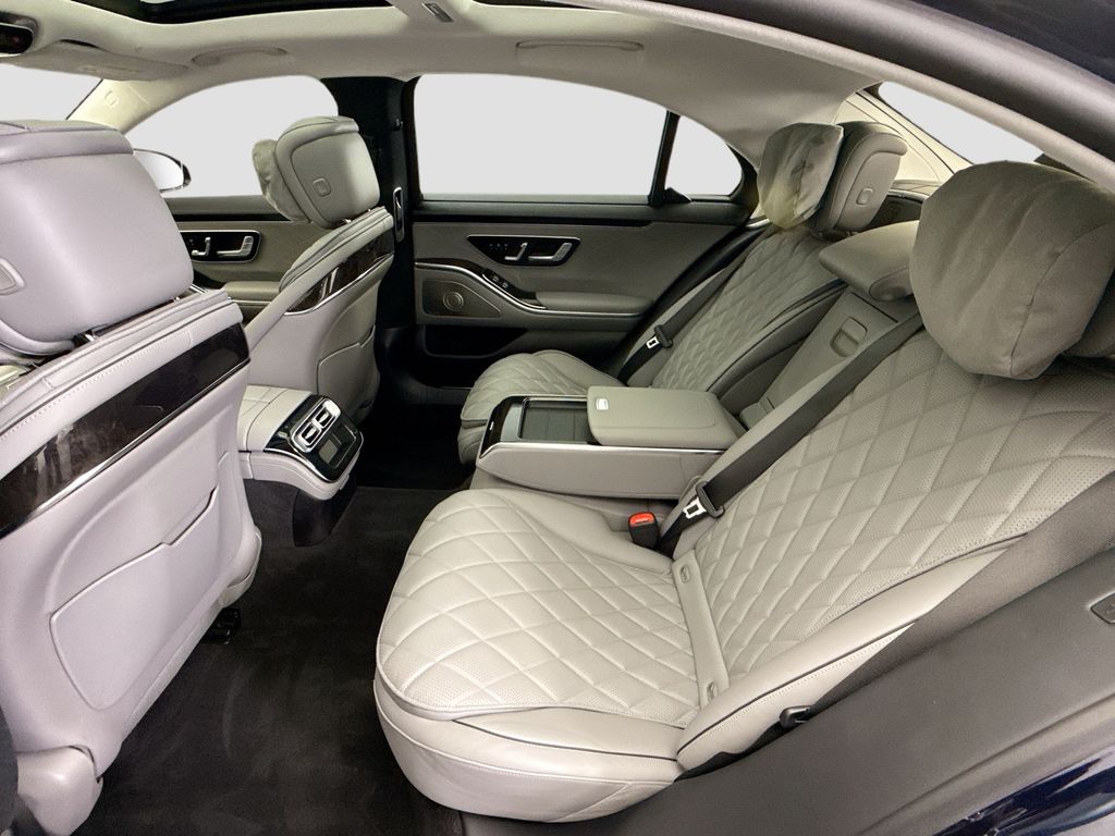 Thumbnail: 2023 Mercedes-Benz S-Class - 20