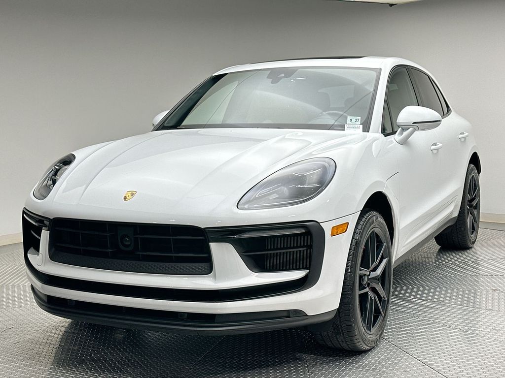 2023 Porsche Macan S -
                Paramus, NJ